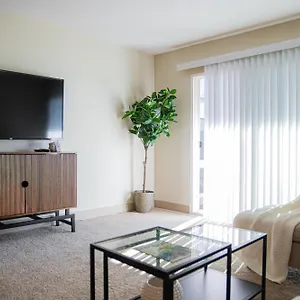 Luxurious With The Marina View Apartment