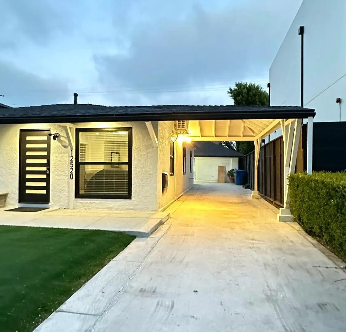 Apartment Modern Studio Stylish &Cozy Right Unit Los Angeles